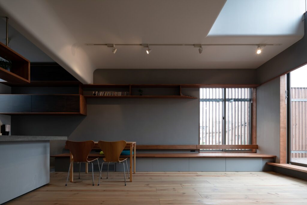 ダークアッシュイメージ